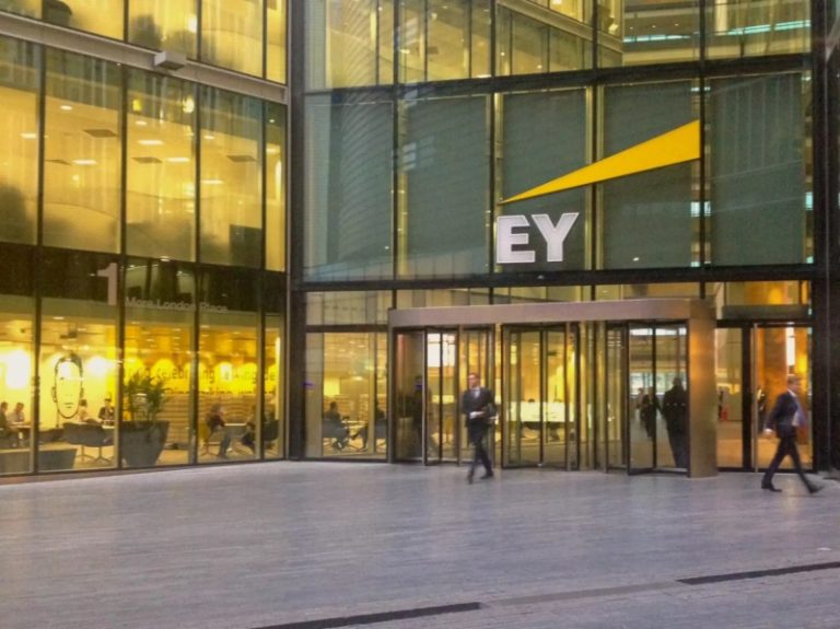 Ernst and Young: Venture Funding in the US Hits $64B in Q1 ernst 64b q1levycnbc