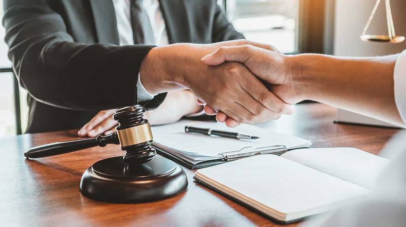 The Essential Guide to Finding the Right Mesothelioma Lawyer for Your Case