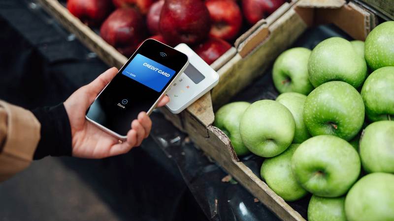 The benefits of shopping with Apple Pay