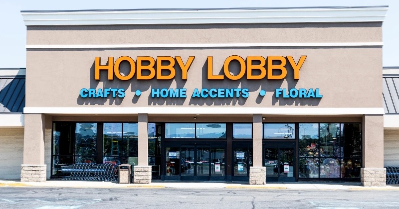 Does Hobby lobby take Apple pay