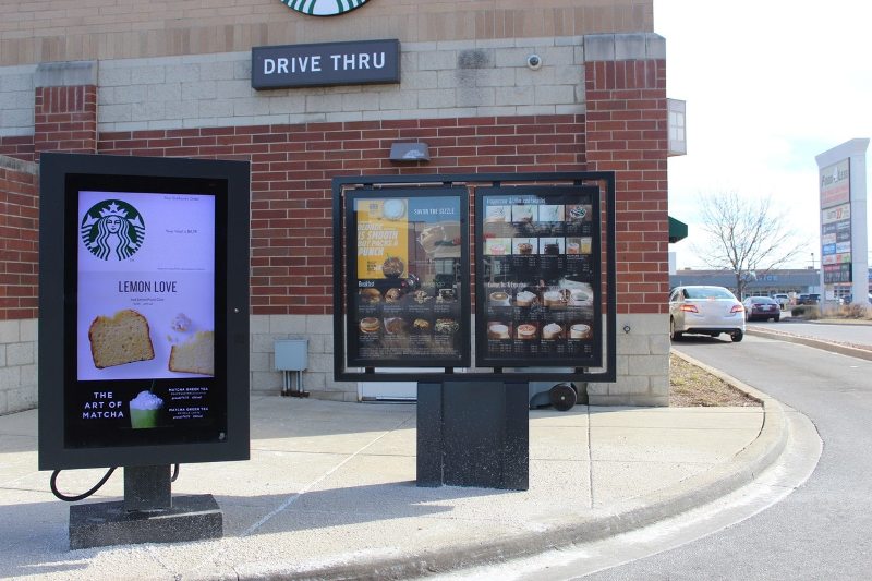 Does Starbucks take apple pay at drive thru